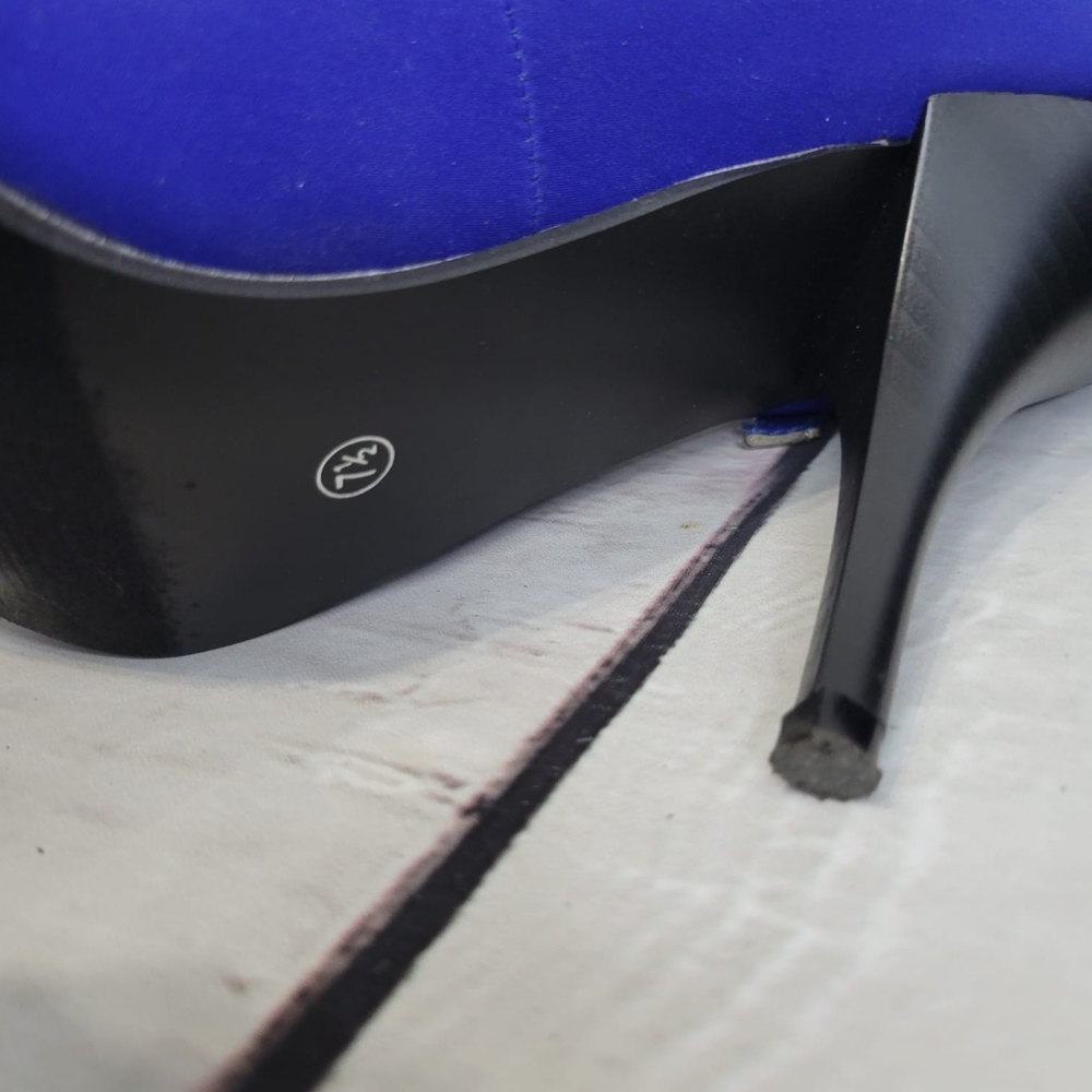 2 Lips Too  Blue T Strap High Heels - Picture 6 of 8